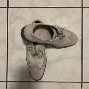 Men’s white nuebuck leather oxfords size 9.5